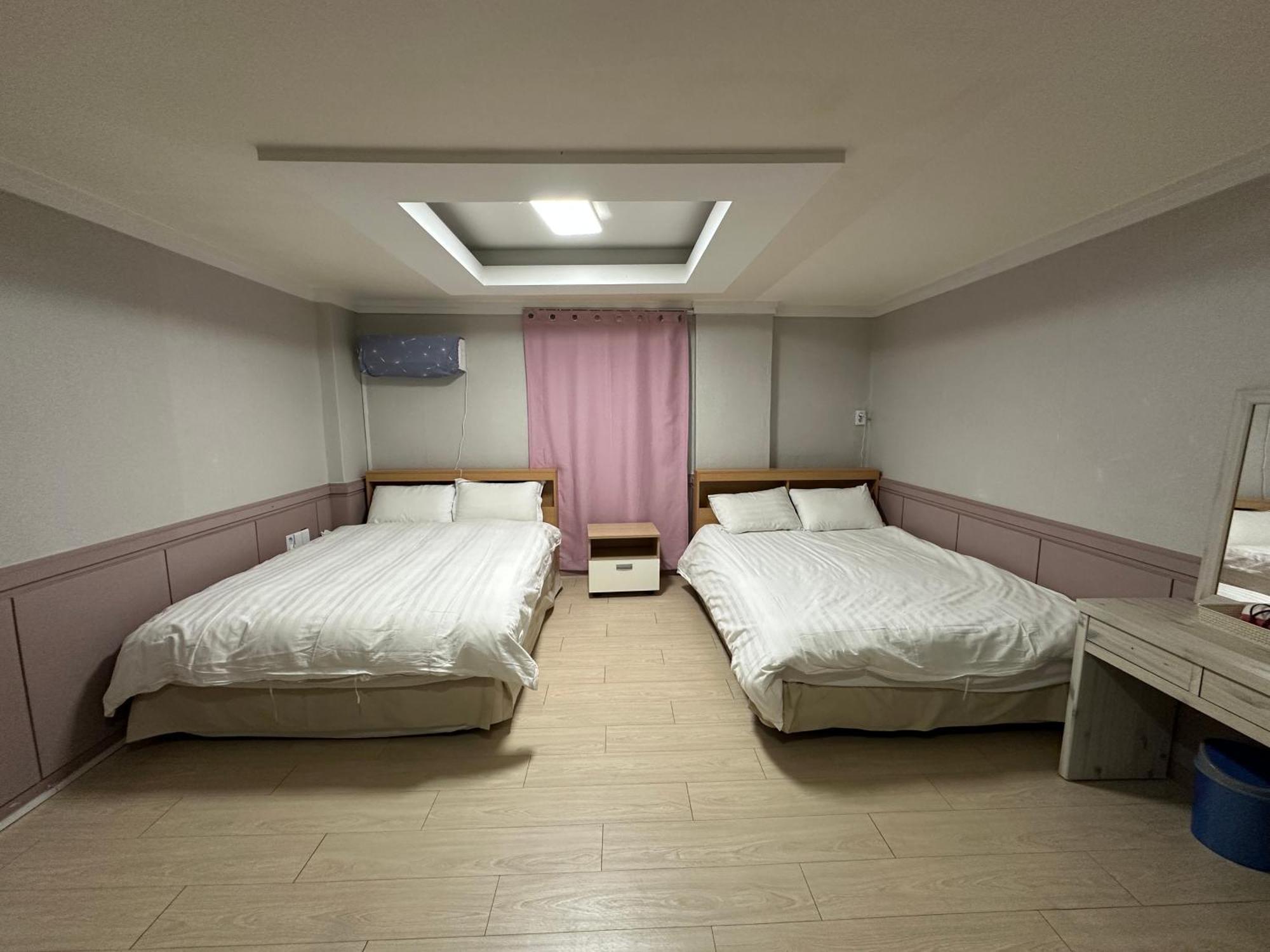 Daegu Dongseongro Gyeong'S Hostel Exterior foto