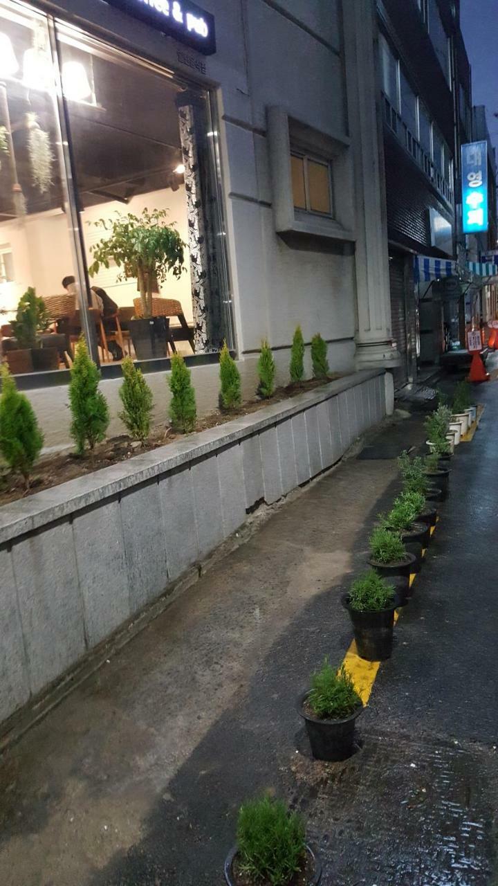 Daegu Dongseongro Gyeong'S Hostel Exterior foto